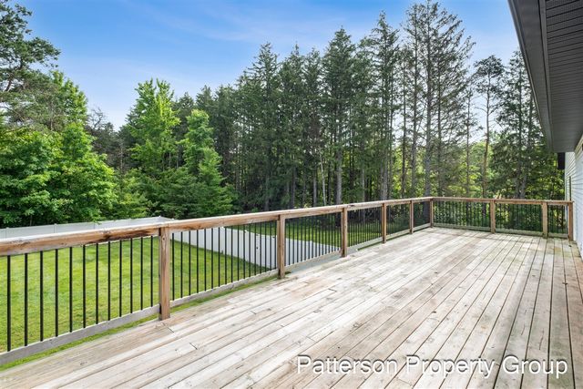 7638 E Sheringer Road, Ravenna, MI 49451