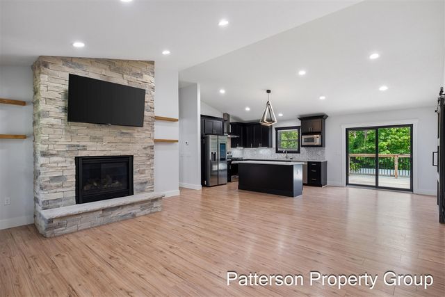 7638 E Sheringer Road, Ravenna, MI 49451
