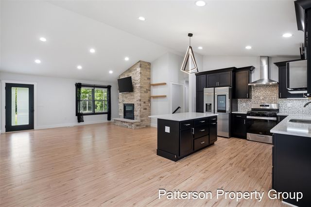 7638 E Sheringer Road, Ravenna, MI 49451