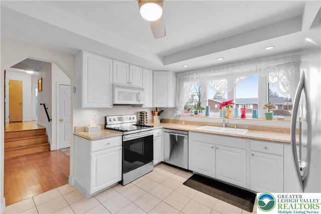 1655 Mark Twain Circle, Hanover Twp, PA 18017