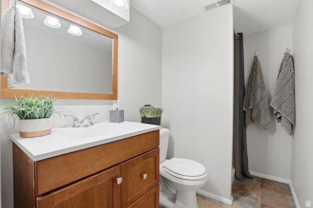 611 W 1635 N, Clinton, UT 84015