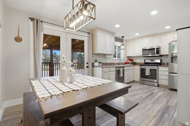 611 W 1635 N, Clinton, UT 84015