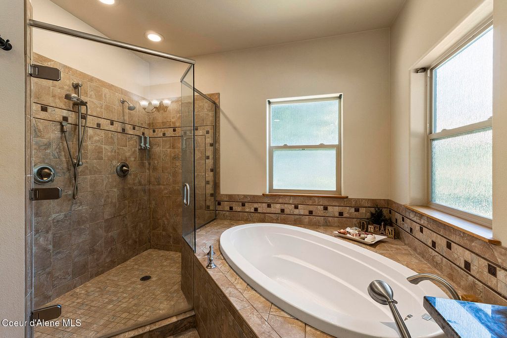 25400 N LANTERN HILL RD, Rathdrum, ID 83858 photo 17