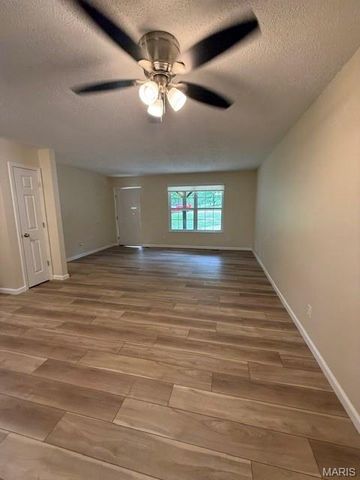 4581 Debbie Lane, House Springs, MO 63051