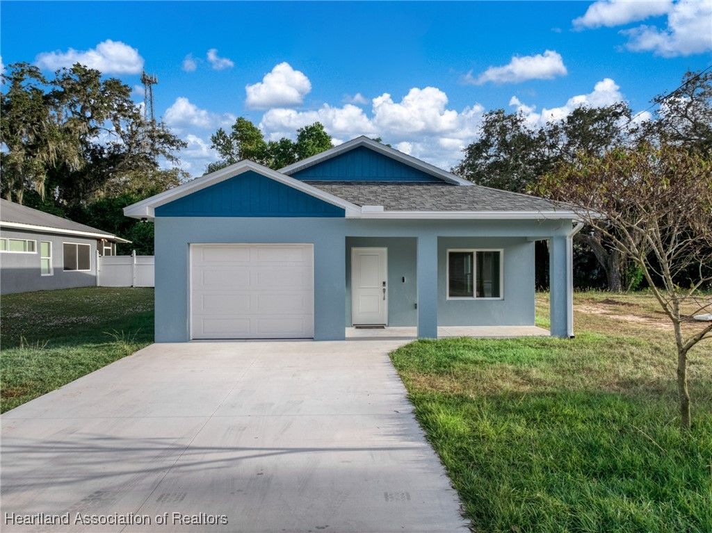 333 Hemlock Avenue, Sebring, FL 33870