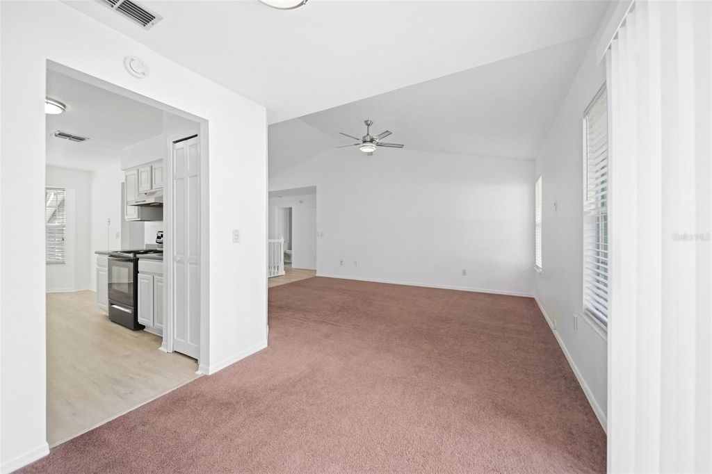 Image 13 of property listing at 2210 COACH HOUSE BOULEVARD 408, Orlando, FL 32812