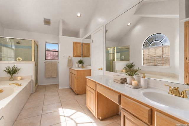 2650 Chestnut Bnd, San Antonio, TX 78232