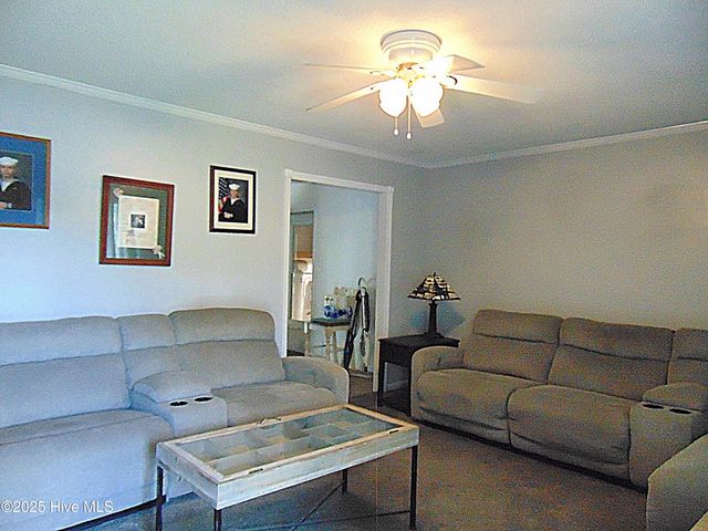 110 Poplar Road, Havelock, NC 28532