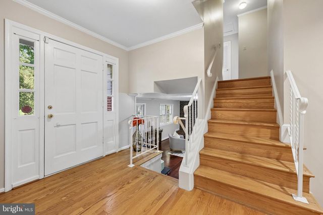 2205 ABBOTSFORD, Vienna, VA 22181