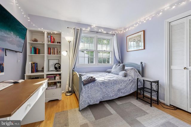 2205 ABBOTSFORD, Vienna, VA 22181