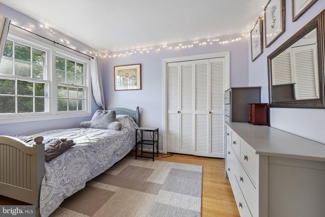 2205 ABBOTSFORD, Vienna, VA 22181
