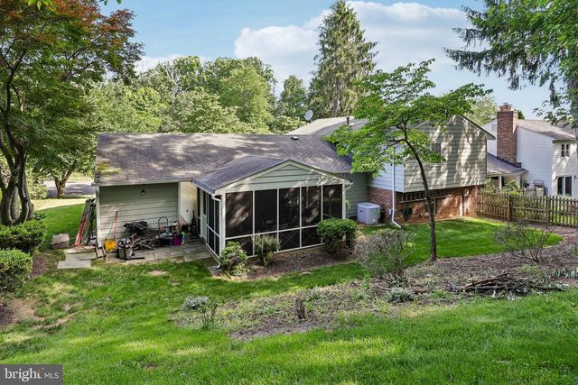 2205 ABBOTSFORD, Vienna, VA 22181