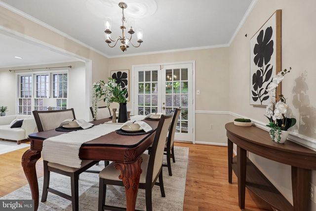 2205 ABBOTSFORD, Vienna, VA 22181