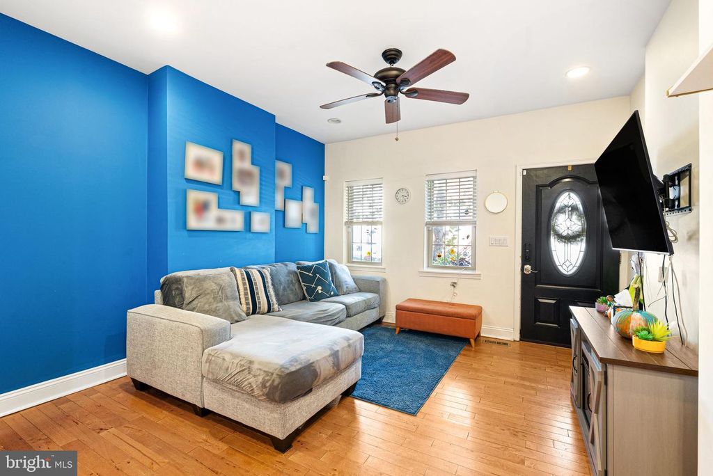 1306 E BERKS ST, PHILADELPHIA, PA 19125 — photo 2