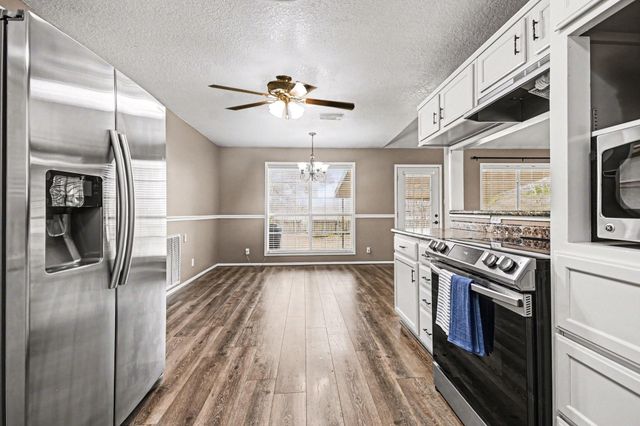 21503 Pecan Bend Road, Damon, TX 77430