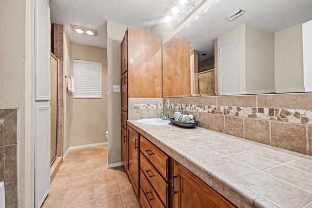 21503 Pecan Bend Road, Damon, TX 77430