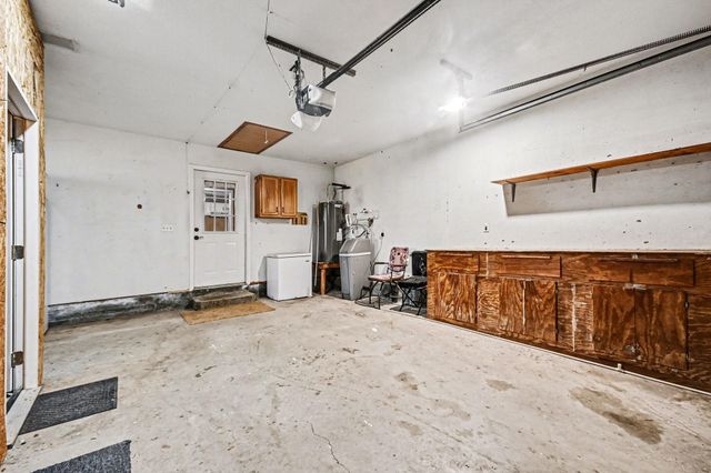 21503 Pecan Bend Road, Damon, TX 77430