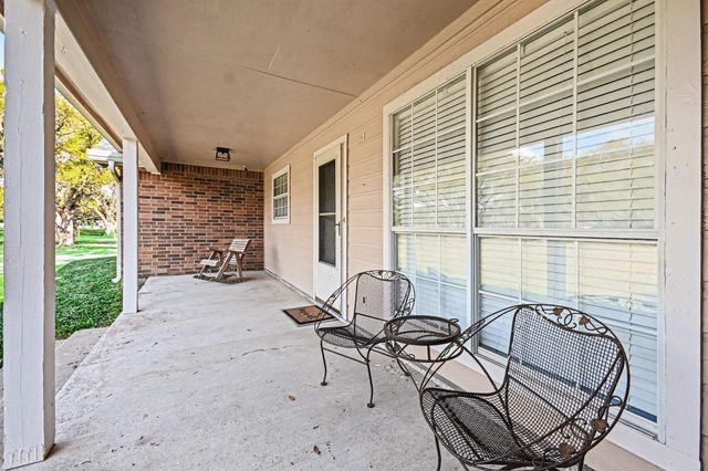 21503 Pecan Bend Road, Damon, TX 77430