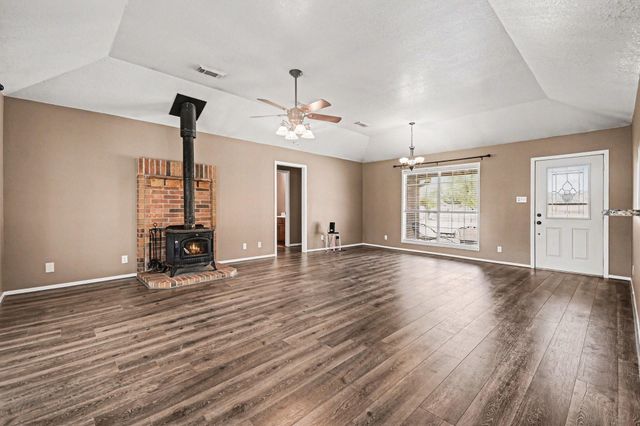 21503 Pecan Bend Road, Damon, TX 77430