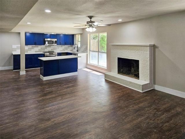 1914 Emerson Lane, Denton, TX 76209