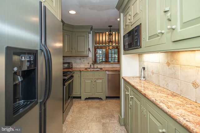 1224 TAYLORSVILLE RD, Washington Crossing, PA 18977