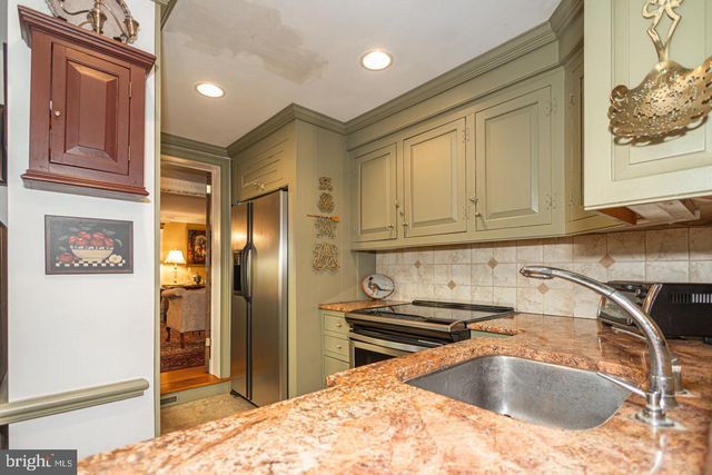 1224 TAYLORSVILLE RD, Washington Crossing, PA 18977