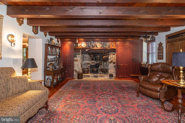 1224 TAYLORSVILLE RD, Washington Crossing, PA 18977