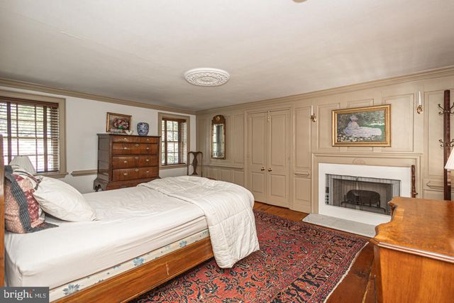 1224 TAYLORSVILLE RD, Washington Crossing, PA 18977