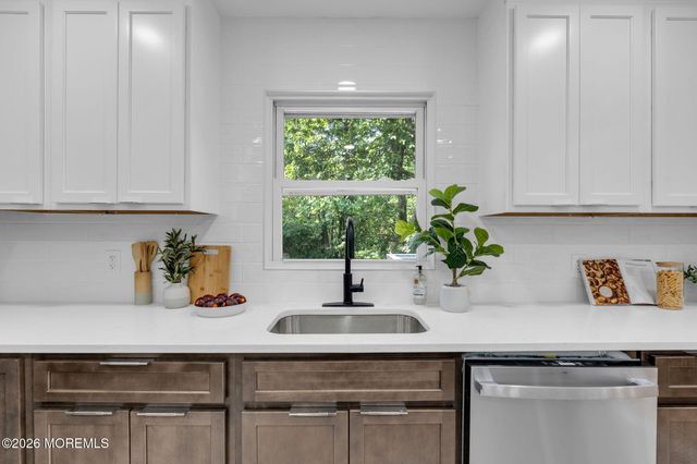 138 N Cooks Bridge Road, Jackson, NJ 08527