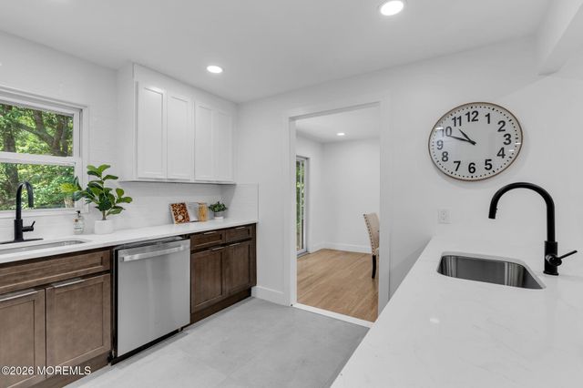 138 N Cooks Bridge Road, Jackson, NJ 08527