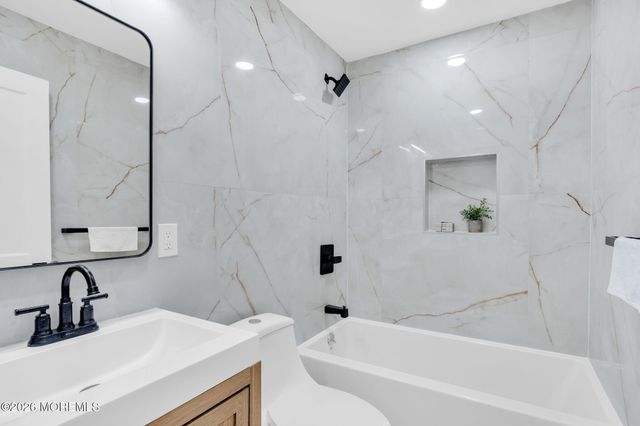 138 N Cooks Bridge Road, Jackson, NJ 08527
