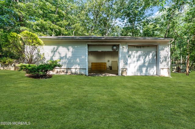 138 N Cooks Bridge Road, Jackson, NJ 08527