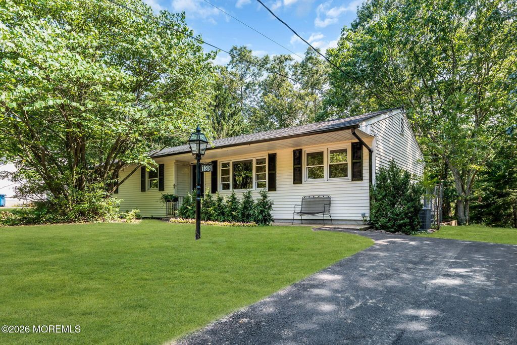 138 N Cooks Bridge Road, Jackson, NJ 08527