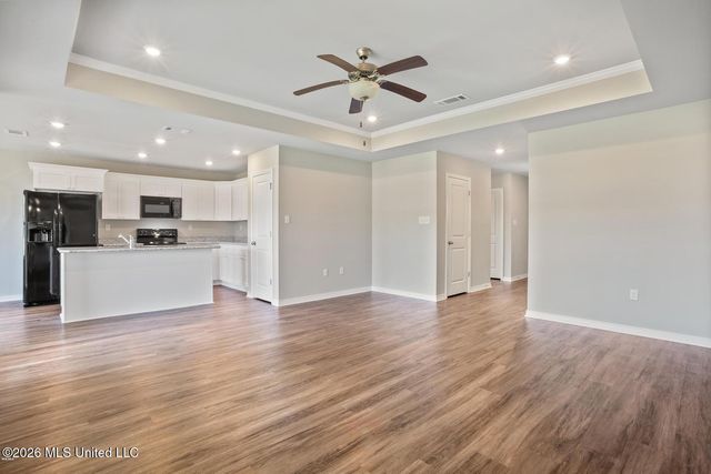 629 Oak Street, Ocean Springs, MS 39564