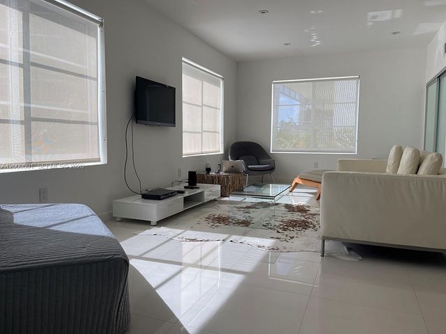 1460 Ocean Dr 401, Miami Beach, FL 33139