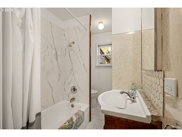 10500 Se 44TH Ave, Milwaukie, OR 97222