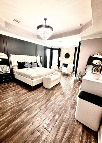 13510 Cascade Caverns Court, Houston, TX 77044