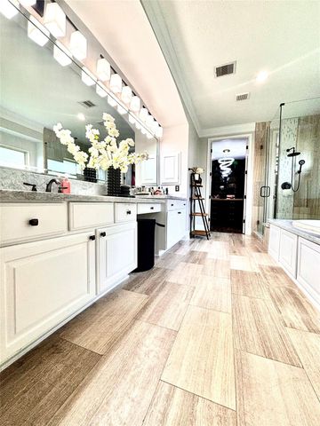 13510 Cascade Caverns Court, Houston, TX 77044