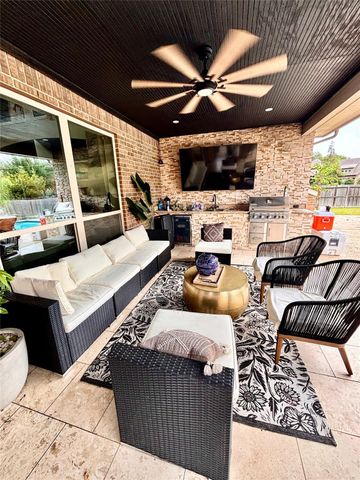 13510 Cascade Caverns Court, Houston, TX 77044