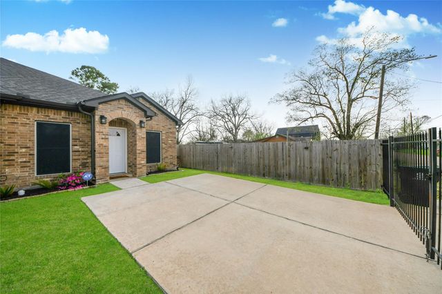 7980 Ethel Street B, Houston, TX 77028