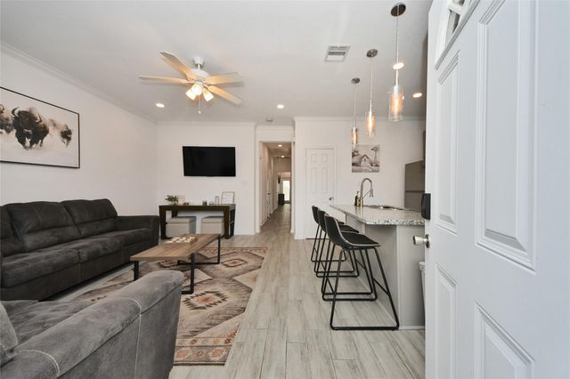 7980 Ethel Street B, Houston, TX 77028