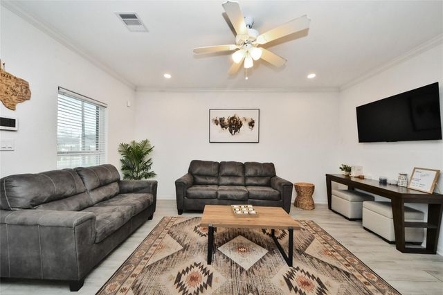 7980 Ethel Street B, Houston, TX 77028