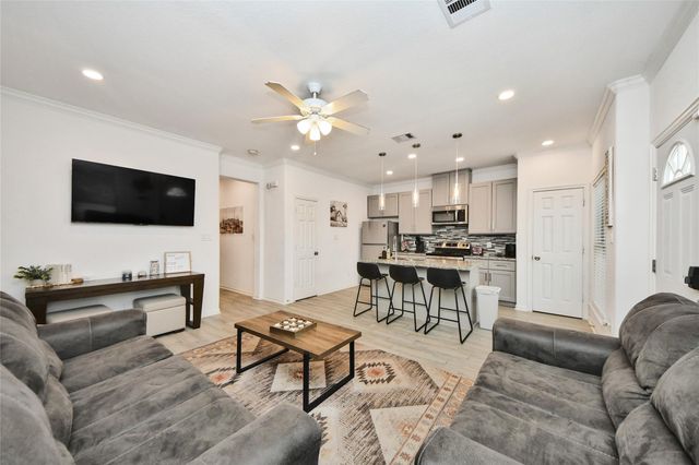 7980 Ethel Street B, Houston, TX 77028
