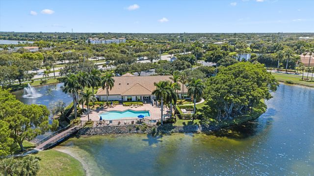 10761 PELICAN Drive, Wellington, FL 33414