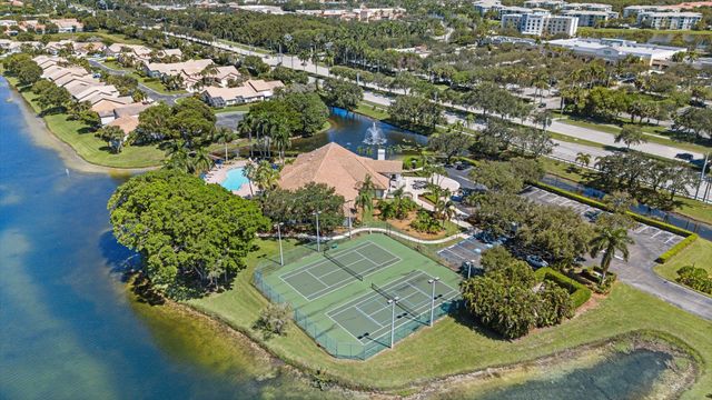 10761 PELICAN Drive, Wellington, FL 33414