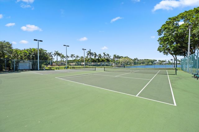 10761 PELICAN Drive, Wellington, FL 33414