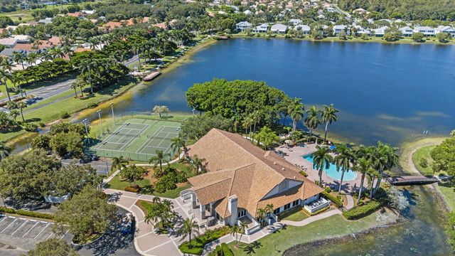 10761 PELICAN Drive, Wellington, FL 33414