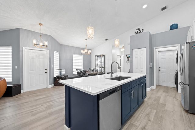 10761 PELICAN Drive, Wellington, FL 33414