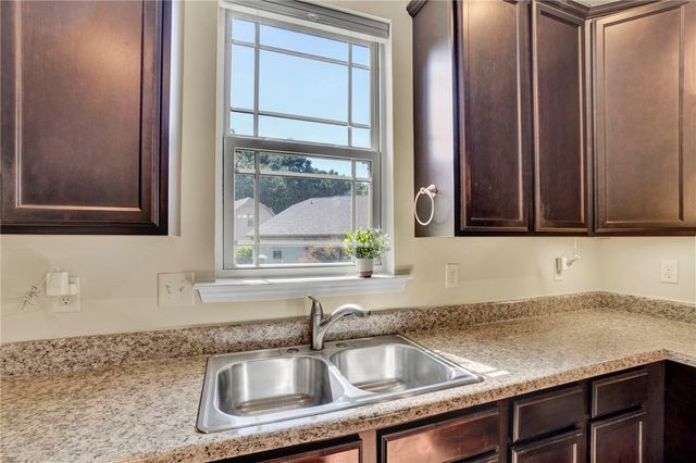 324 S Stonegate Drive, Seneca, SC 29678