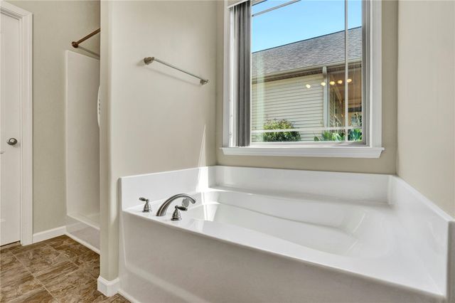324 S Stonegate Drive, Seneca, SC 29678